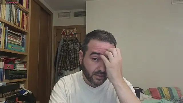 curiosillo83 online show from October 5, 4:49 pm