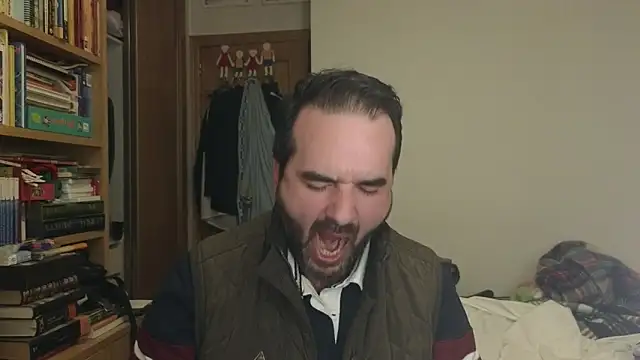 curiosillo83 online show from December 4, 7:22 pm