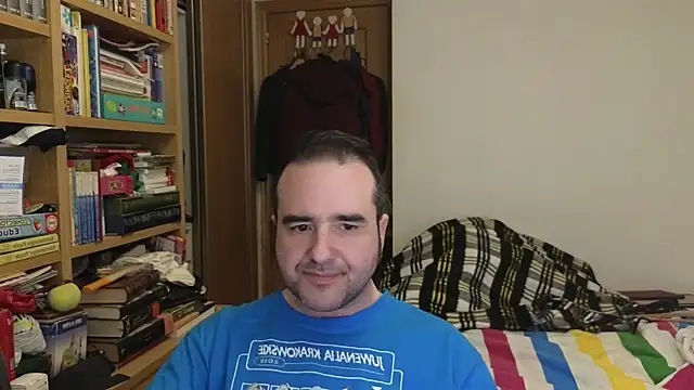 curiosillo83 online show from April 19, 9:52 am