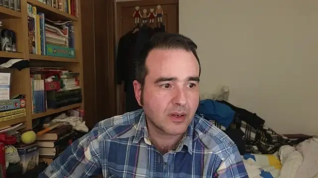 curiosillo83 online show from April 20, 2:31 pm