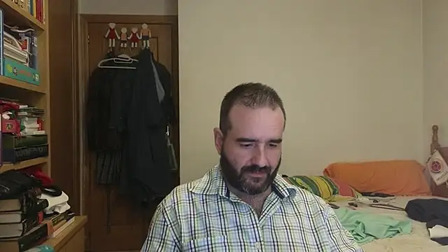 curiosillo83 online show from July 23, 1:42 pm