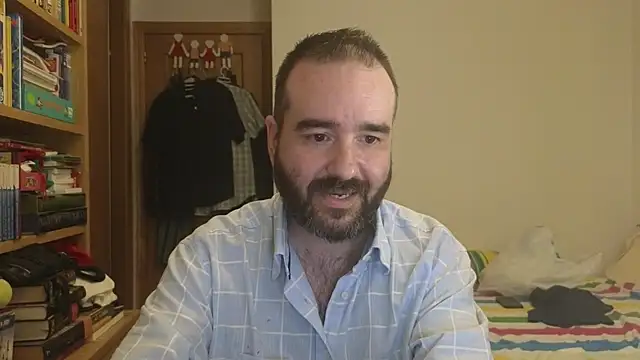 curiosillo83 online show from July 25, 5:38 am