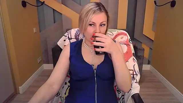 Candy Long online show from February 6, 6:29 am