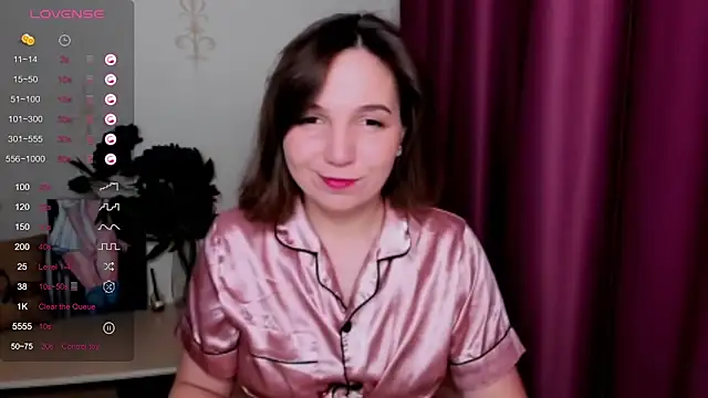 KindHazelHere  online show from February 19, 8:22 am