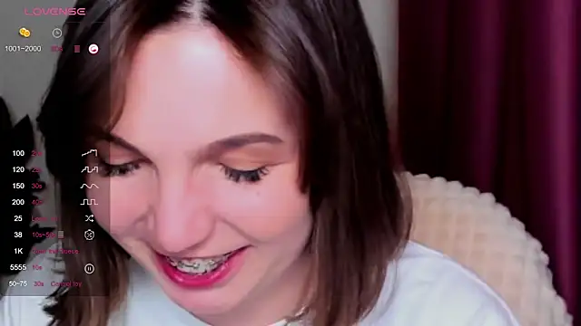 KindHazelHere  online show from February 20, 7:30 pm