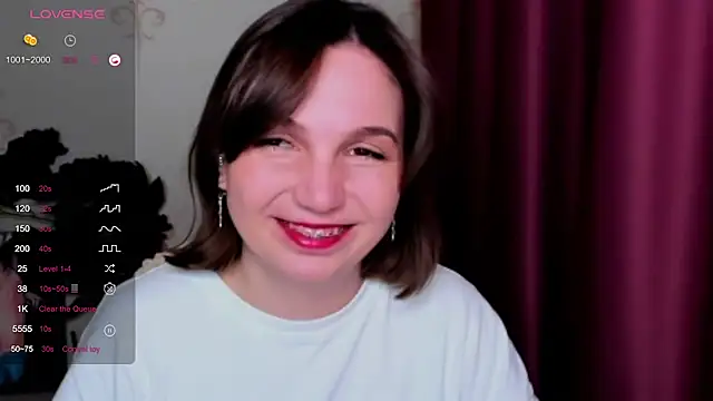 KindHazelHere  online show from February 20, 11:10 pm