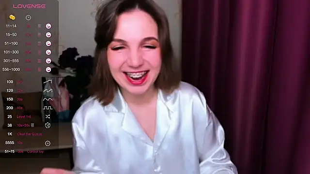 KindHazelHere  online show from March 5, 4:13 pm