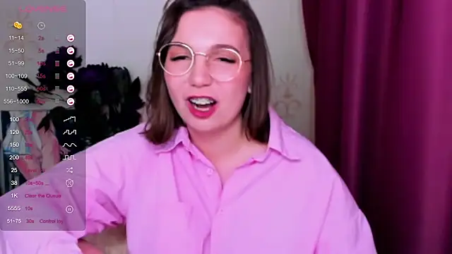 KindHazelHere  online show from March 13, 8:26 am