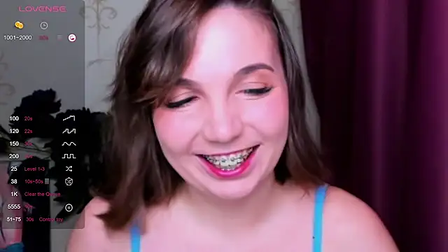 KindHazelHere  online show from March 15, 8:10 pm