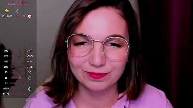 KindHazelHere  online show from March 21, 2:18 am