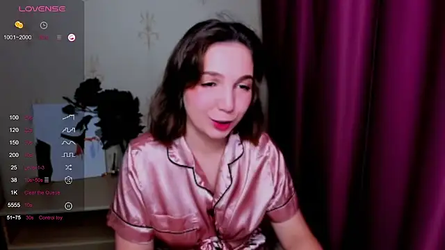 KindHazelHere  online show from March 22, 8:15 pm