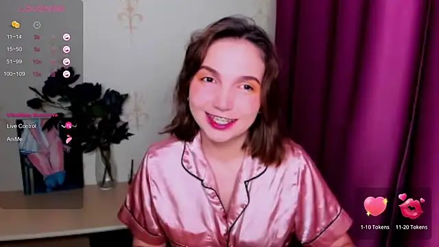 KindHazelHere  online show from September 12, 5:24 pm