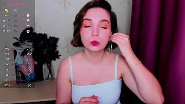 KindHazelHere  online show from October 4, 8:12 am