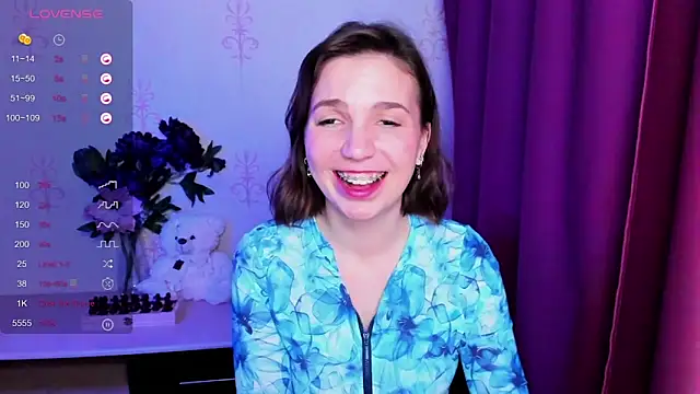 KindHazelHere  online show from February 5, 9:08 pm