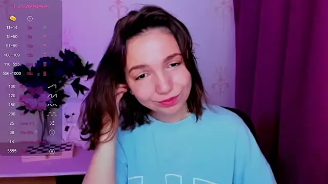 KindHazelHere  online show from April 20, 8:28 am