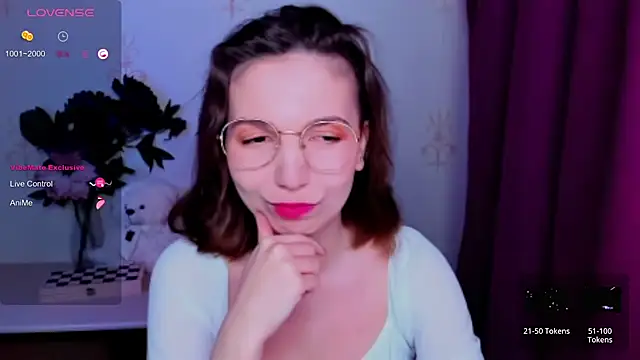 KindHazelHere  online show from April 22, 8:21 pm