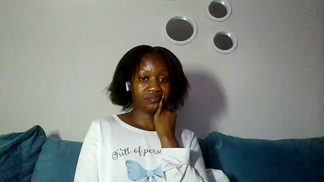 Snapshot of Hardnipples8 chatting on November 11, 12:21 am Hardnipples8 online show from November 11, 12:21 am