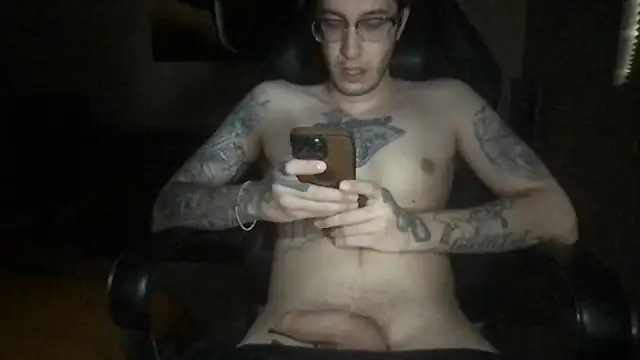 Bwcjoshbanks online show from April 21, 11:29 pm