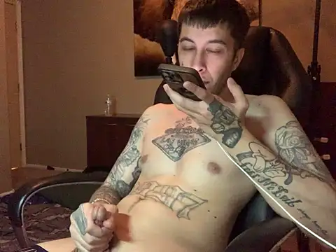 Snapshot of Bwcjoshbanks chatting on May 23, 3:45 am Bwcjoshbanks online show from May 23, 3:45 am