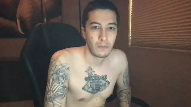 Snapshot of Bwcjoshbanks chatting on May 27, 6:49 pm Bwcjoshbanks online show from May 27, 6:49 pm