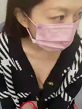 Lu Nana online show from December 18, 11:40 pm