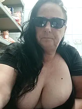 Snapshot of eroticjessitop chatting on November 12, 6:08 pm eroticjessitop online show from November 12, 6:08 pm