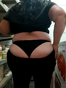 Snapshot of eroticjessitop chatting on December 3, 4:27 pm eroticjessitop online show from December 3, 4:27 pm