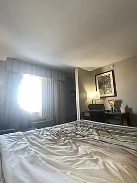 TiffaneyLove online show from February 1, 4:05 pm