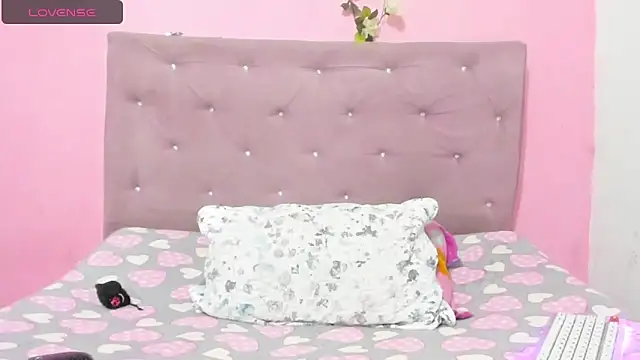 Ania-Ross online show from March 9, 3:01 am