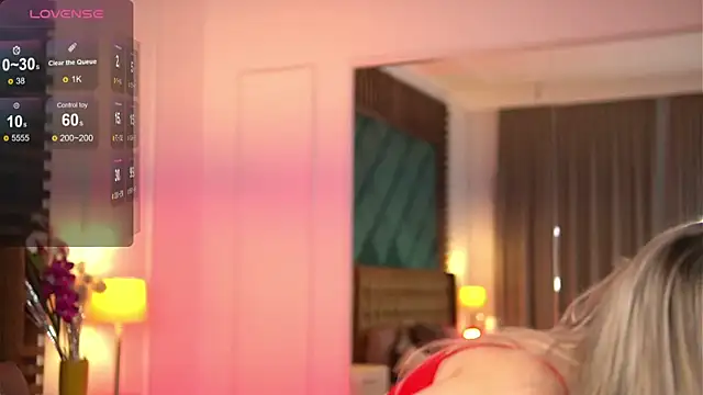 SophieBoobsX online show from March 1, 6:57 am