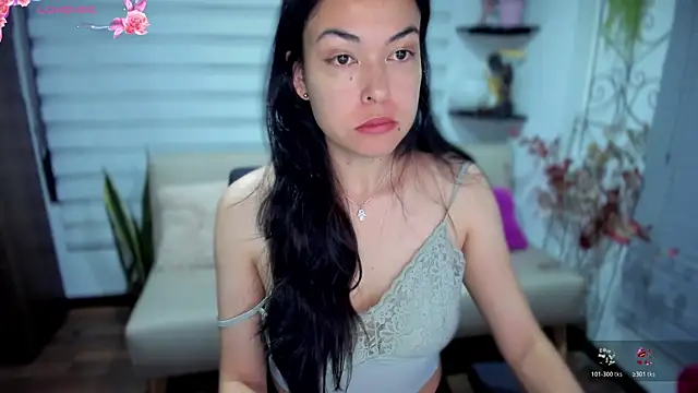 Snapshot of Lunlunera chatting on October 24, 5:37 am Lunlunera online show from October 24, 5:37 am