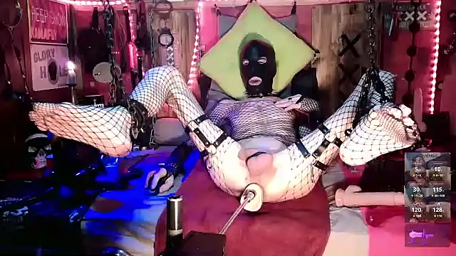 Snapshot of Kamafly4you chatting on February 14, 10:47 pm Kamafly4you online show from February 14, 10:47 pm