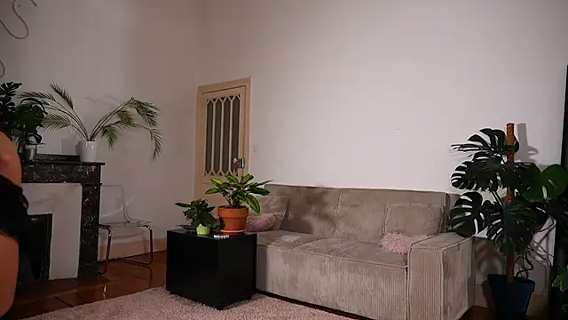 denise sweetbunny online show from January 19, 4:33 pm