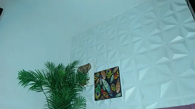 Hellen Sky online show from November 28, 7:05 pm