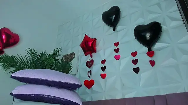 Hellen Sky online show from April 7, 7:14 pm