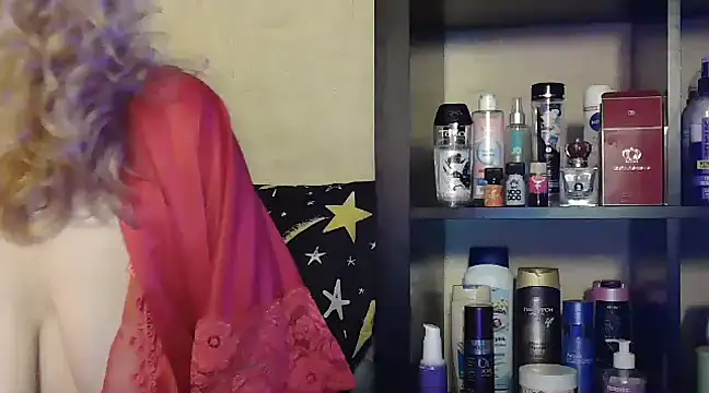 Natasha Nannette online show from December 15, 9:09 pm