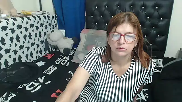 jellyfishhot online show from November 4, 6:07 pm