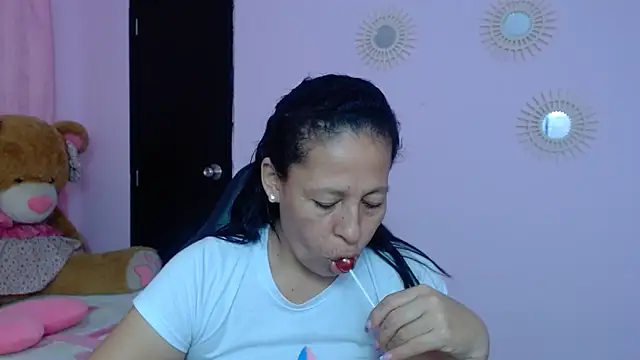 mature martina online show from February 1, 2:05 am