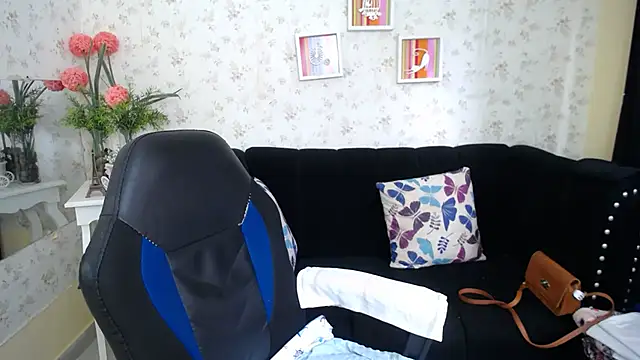 mature martina online show from February 9, 6:37 pm