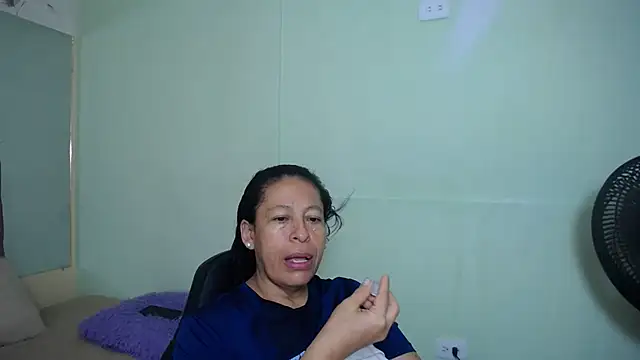 mature martina online show from February 25, 5:19 am