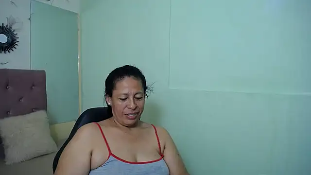 mature martina online show from March 1, 5:31 am