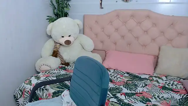 mature martina online show from September 15, 10:32 pm