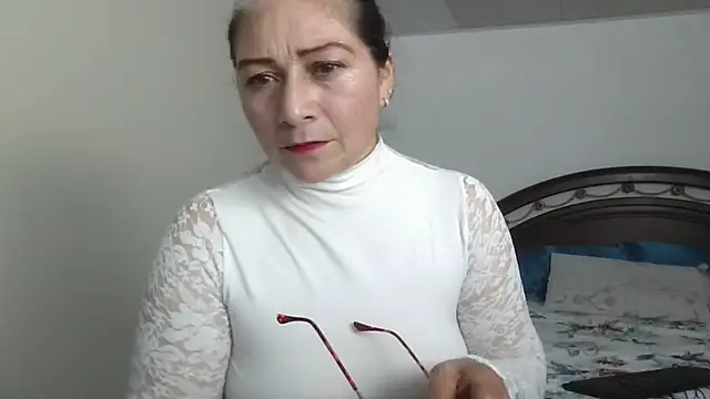 ruby-milf1 online show from December 3, 10:18 pm