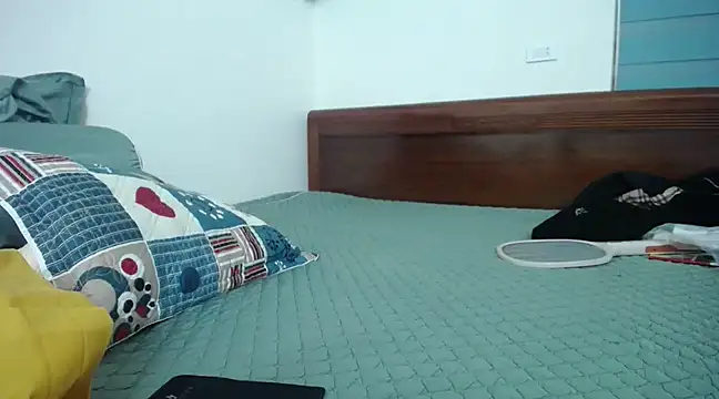 Snapshot of Selina_Sweet chatting on February 13, 1:15 pm Selina Sweet online show from February 13, 1:15 pm