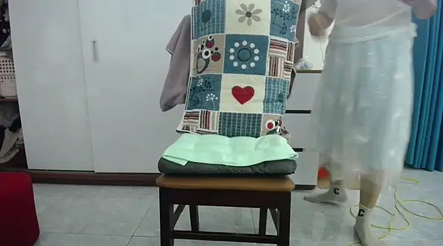 Snapshot of Selina_Sweet chatting on February 13, 9:17 pm Selina Sweet online show from February 13, 9:17 pm