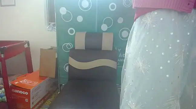 Snapshot of Selina_Sweet chatting on February 22, 10:52 pm Selina Sweet online show from February 22, 10:52 pm