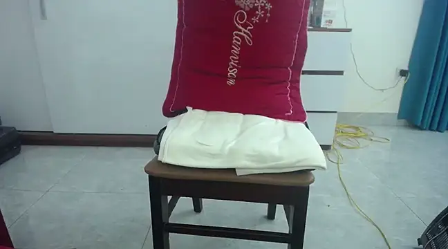 Snapshot of Selina_Sweet chatting on March 11, 12:22 am Selina Sweet online show from March 11, 12:22 am