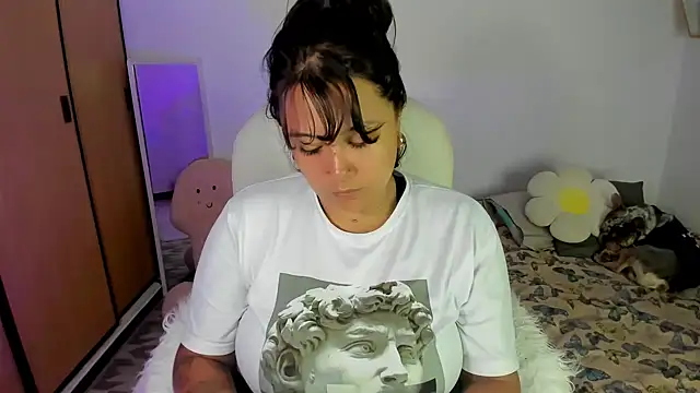 bigbooty-30 online show from March 13, 3:33 am