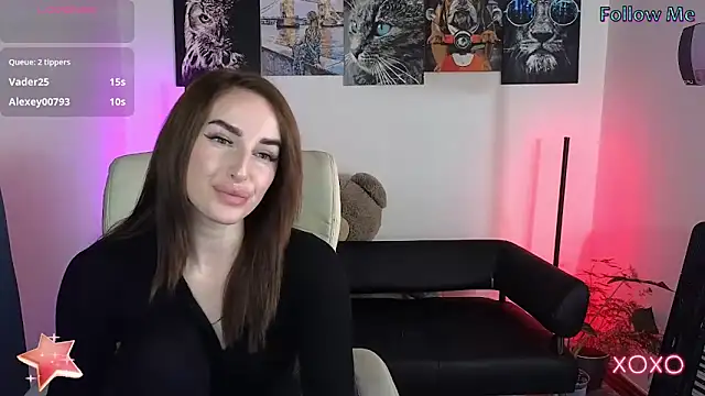 Snapshot of xx_adrihanna_xx chatting on February 25, 6:09 pm xx adrihanna xx online show from February 25, 6:09 pm