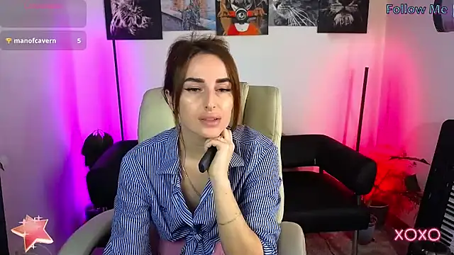 Snapshot of xx_adrihanna_xx chatting on March 7, 3:28 pm xx adrihanna xx online show from March 7, 3:28 pm